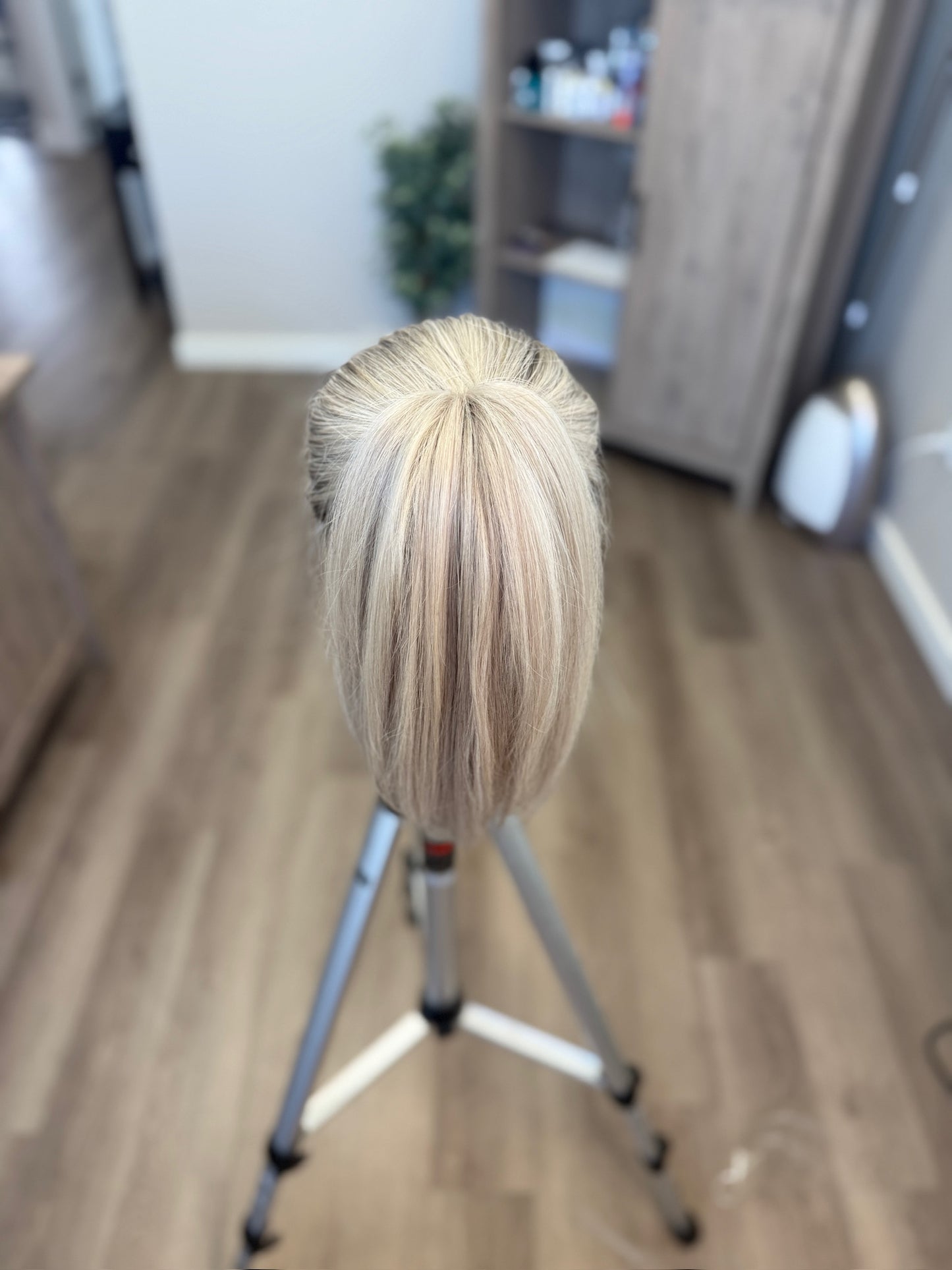 “Sherry" (M) 24" PONYTAIL