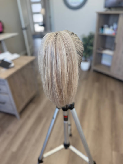 “Sherry" (M) 24" PONYTAIL