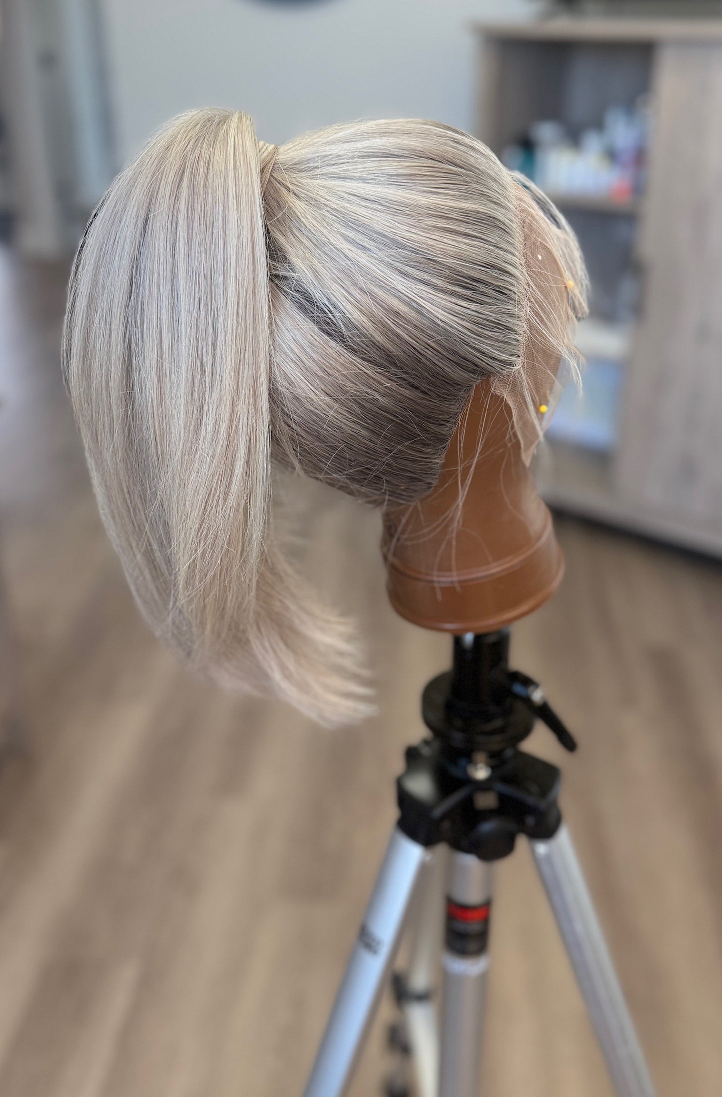 “Sherry" (M) 24" PONYTAIL