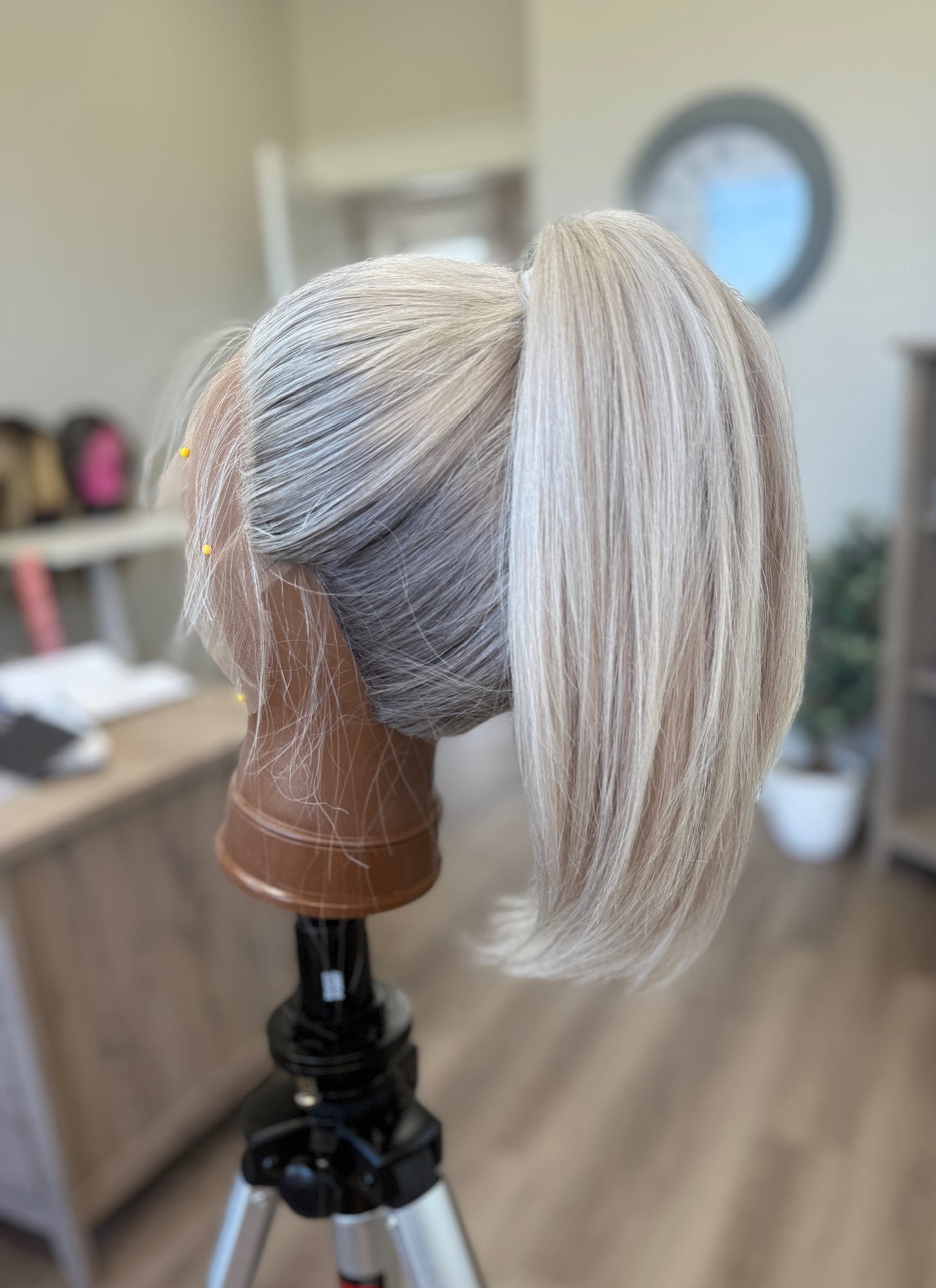 “Sherry" (M) 24" PONYTAIL
