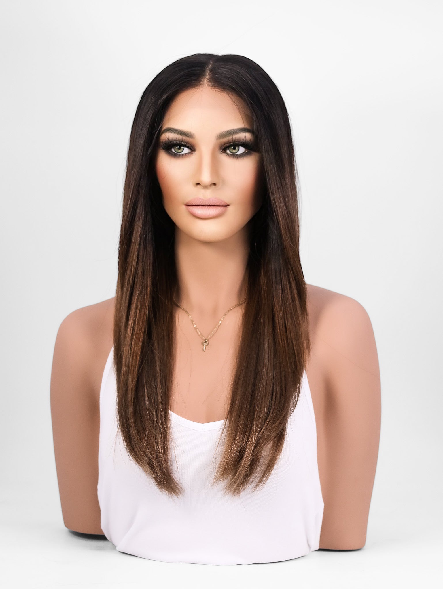 "Lorena" (S) 22" STACKEDHair